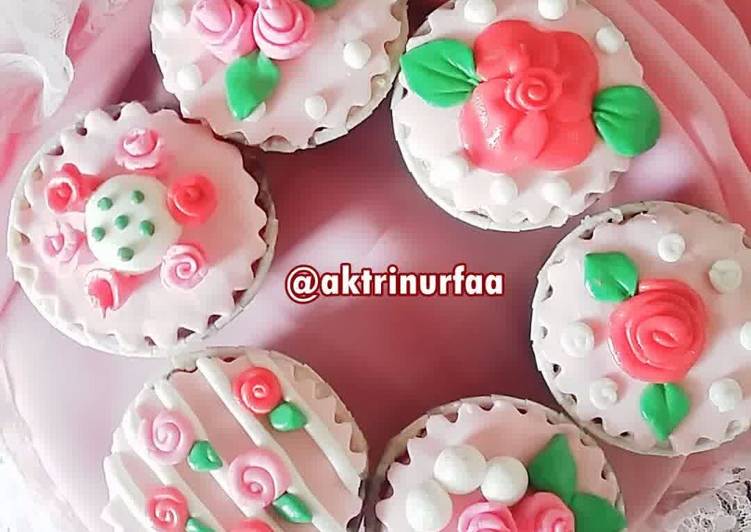 Resep: Cupcake with fondant irit anti gagal