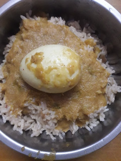 முட்டை குழம்பு(muttai kuzhambu recipe in tamil) செய்முறை முக்கிய புகைப்படம்