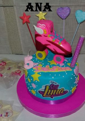 Una foto de Tortas Soy Luna cumpleaños de gemelas