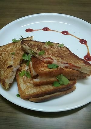 A picture of Malai sandwiches.