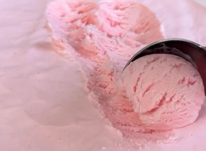 Foto de Gelado caseiro de morango