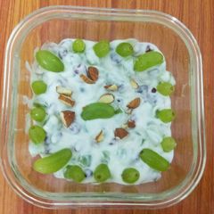 A picture of Grapes Yogurt.