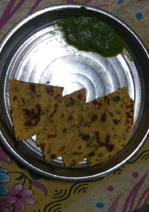 मेथी के थेपले (methi ke theple recipe in Hindi) रेसिपी मुख्य फोटो