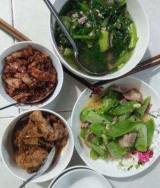 thịt ba chỉ xào mắm ruốc