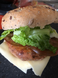 Una foto de Hamburguesa con salmón