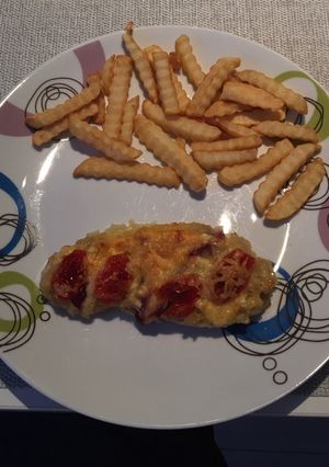 Egyszerűen nagyszerű szaftos krumplis csirke 🐓🧀🍅🥔 recept fotója