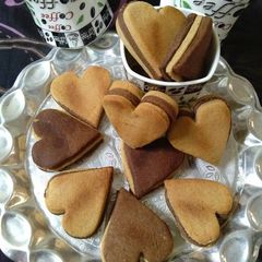 A picture of Sweetheart chocolate cookies.