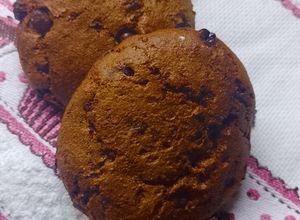 Una foto de Galletitas de harina de garbanzo con chips 🍫🍪