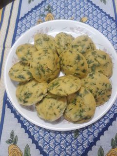बेसन पालक इडली (BESAN PALAK IDLI RECIPE IN HINDI) रेसिपी मुख्य फोटो