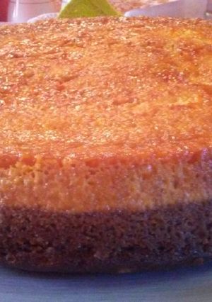 Una foto de Chocoflan con queso crema