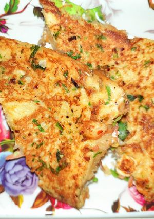 A picture of Egg bread sandwich.