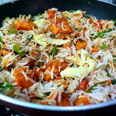A picture of Chicken 65 Fried Rice.