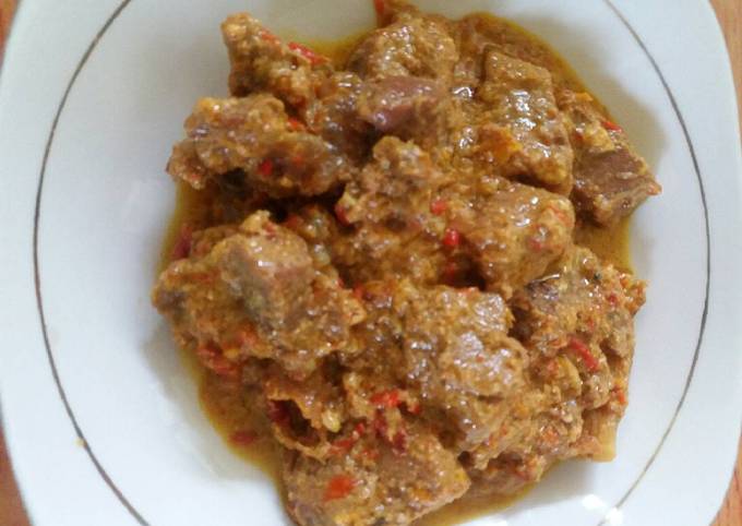 Rendang daging sapi pedas