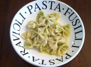 Una foto de Pasta al pesto