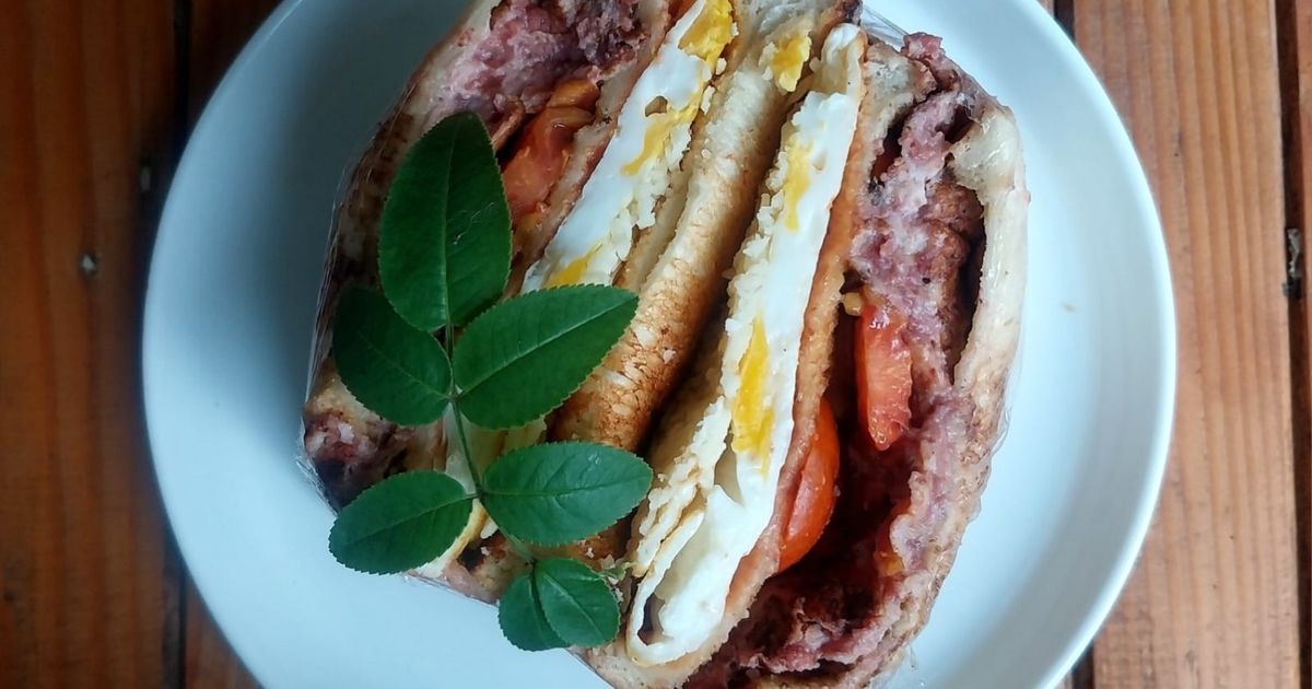 Sandwich Corned Telur