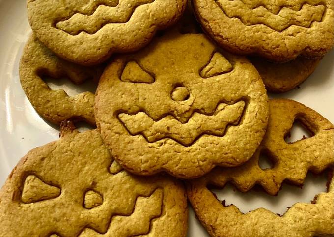 Modo più semplice a Fai  Veloce Biscotti Halloween agrumati ricotta mandorle amaretti curcuma