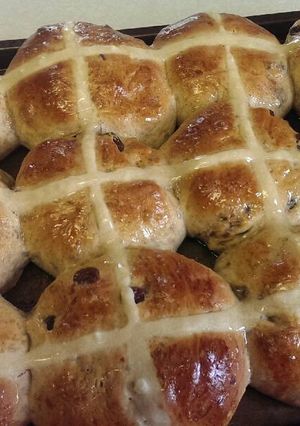 A picture of Hot Cross Buns.