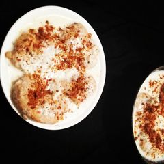 A picture of Dahi wada.