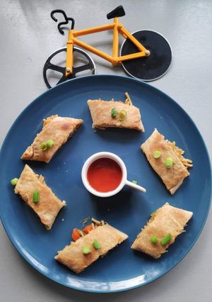 A picture of Spring Rolls.