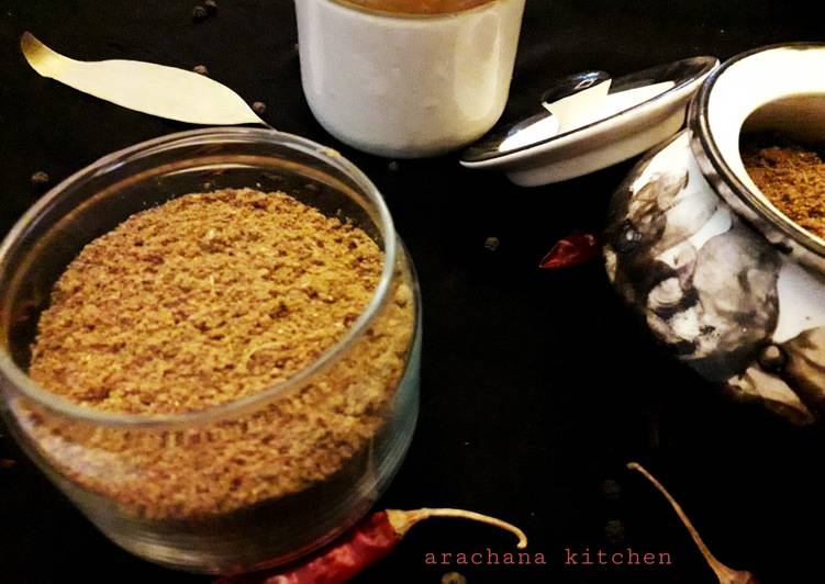 Homemade garam masala powder