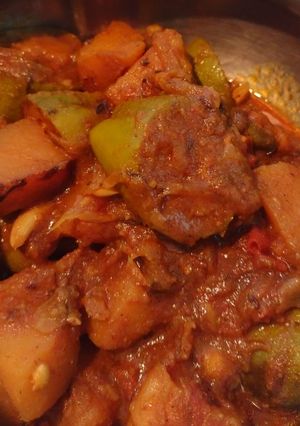আলু পটলের ডালনা (aloo potoler dalna recipe in Bengali) রেসিপির প্রধান ছবি