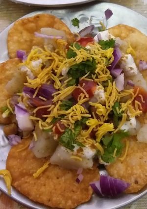 পাপড়ি চাট। (Papdi chaat recipe in Bengali) রেসিপির প্রধান ছবি