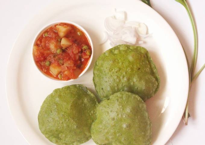 Step-by-Step Guide to Make Favorite Palak poori and Aloo Matar