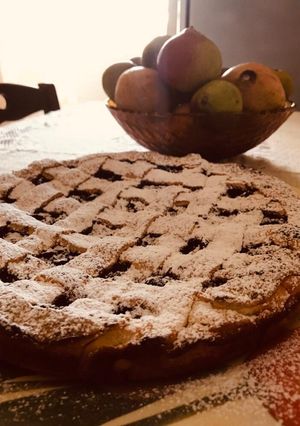 Foto di Crostata con marmellata di amarene🥧