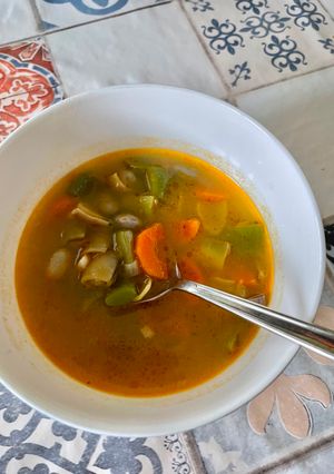 Félig fejtett hüvelyes bableves recept fotója
