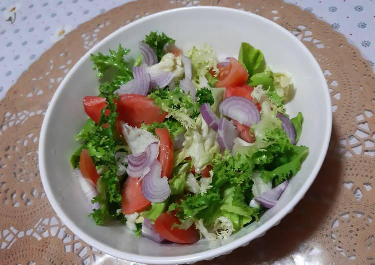 Recette: Salade laitue/tomate/oignon ❤