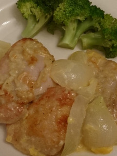 Una foto de Pollo a crema