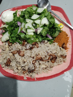 Rice and beans with oil and salad ainihin hoton girkin