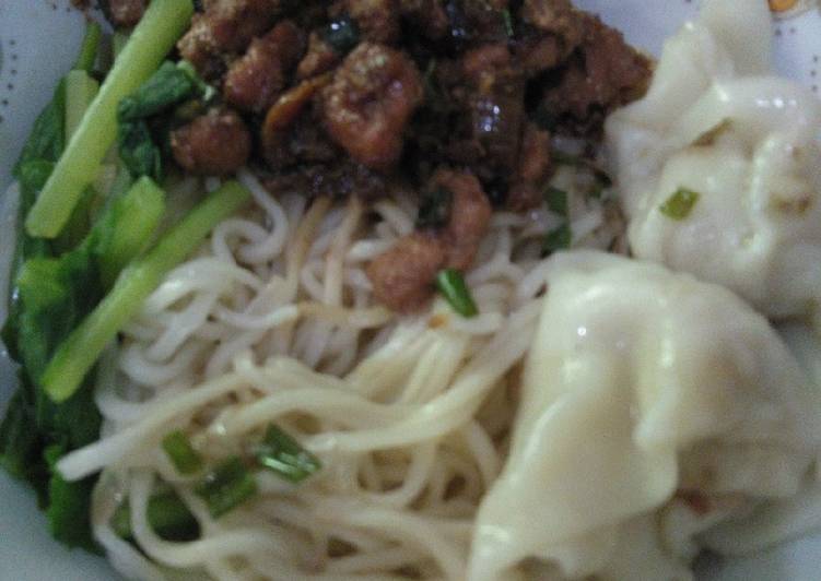 Mie Ayam pangsit😘