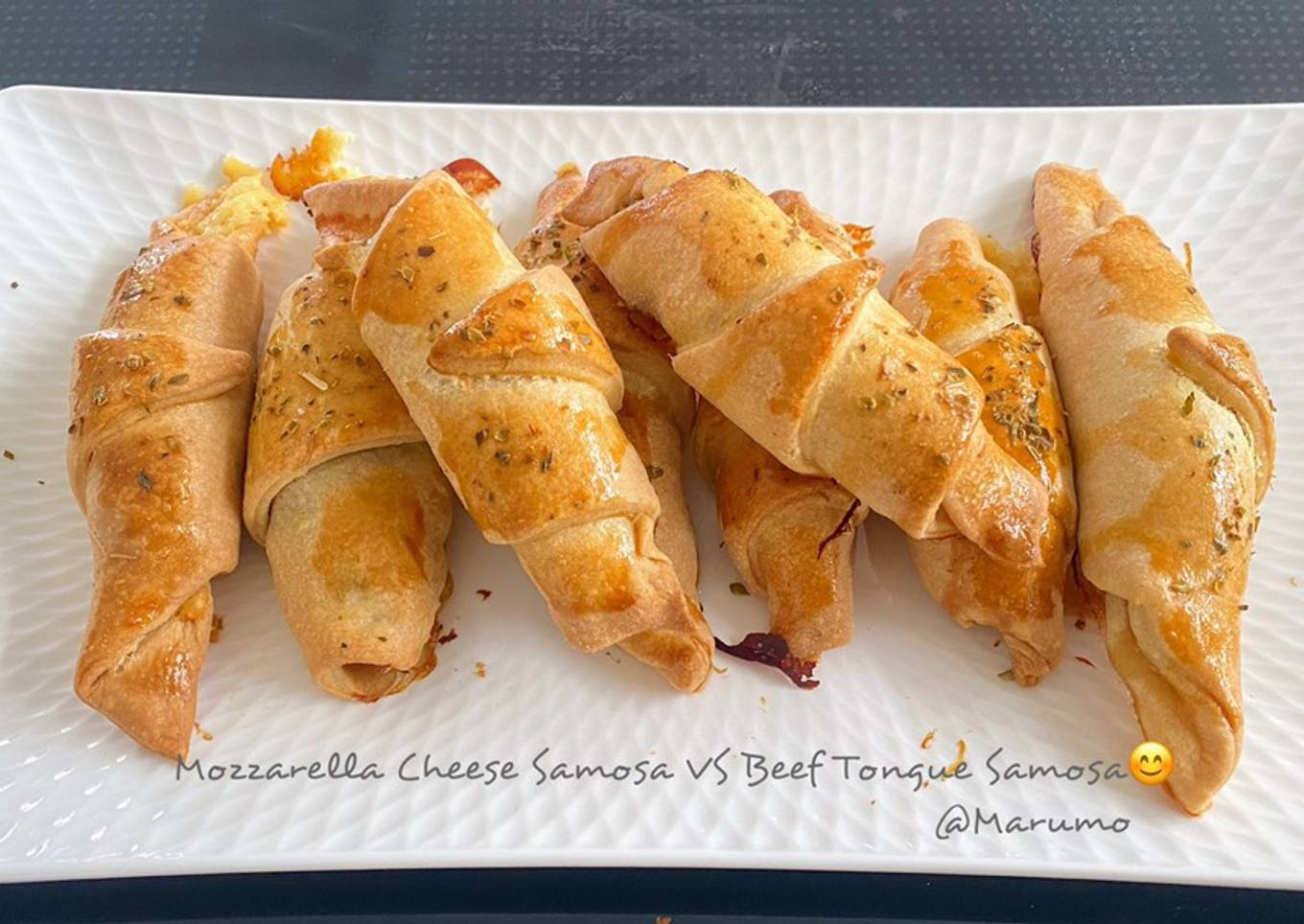 Mozzarella Cheese Samosa VS Beef Tongue Samosa😊