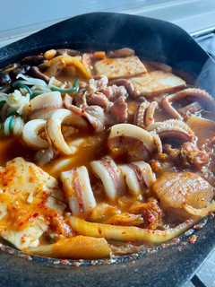韓式泡菜海鮮豆腐鍋 的食譜成品照片