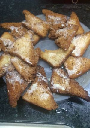 A picture of Shahi tukda coated with condensed milk.