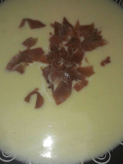 Una foto de Crema de puerros y patata !