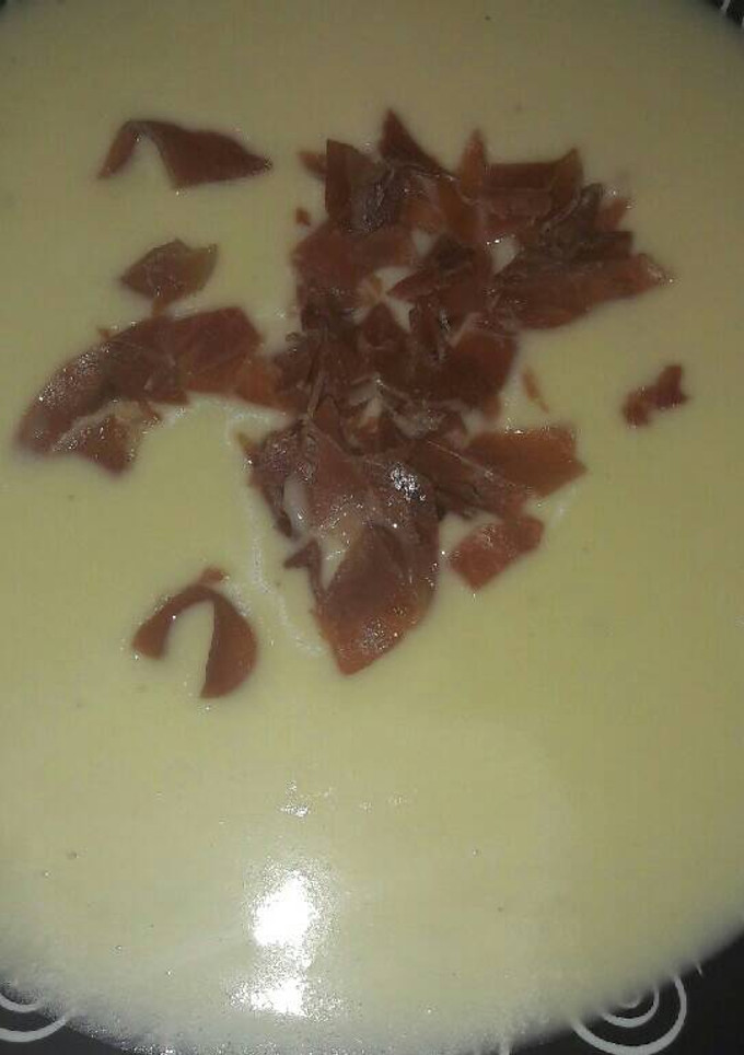 Una foto de Crema de puerros y patata !