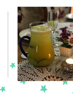 Una foto de Limonada de piña