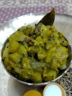 লাউ উচ্ছের শুক্তো (Lau ucher shukto recipe in Bengali) রেসিপির প্রধান ছবি