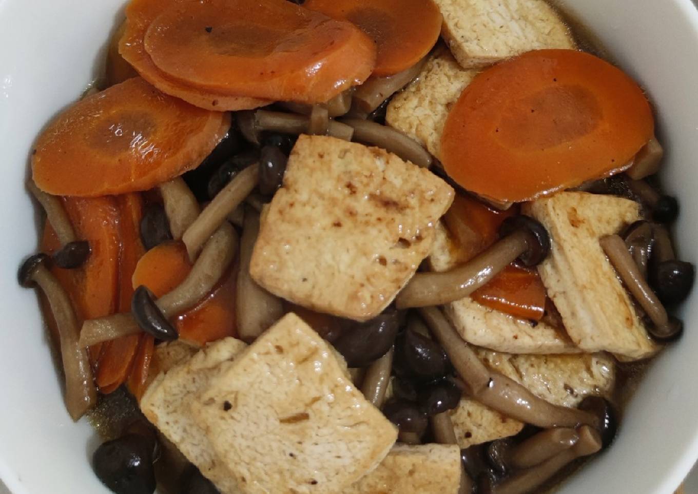 Braised tofu and shimeji