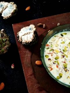 सीताफल बासुंदी (sitafal basundi recipe in Hindi) रेसिपी मुख्य फोटो