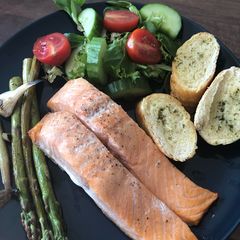 Salmon and asparagus A picture of Salmon and asparagus.