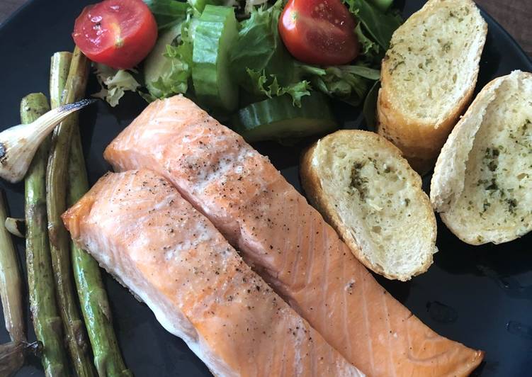 Step-by-Step Guide to Prepare Homemade Salmon and asparagus