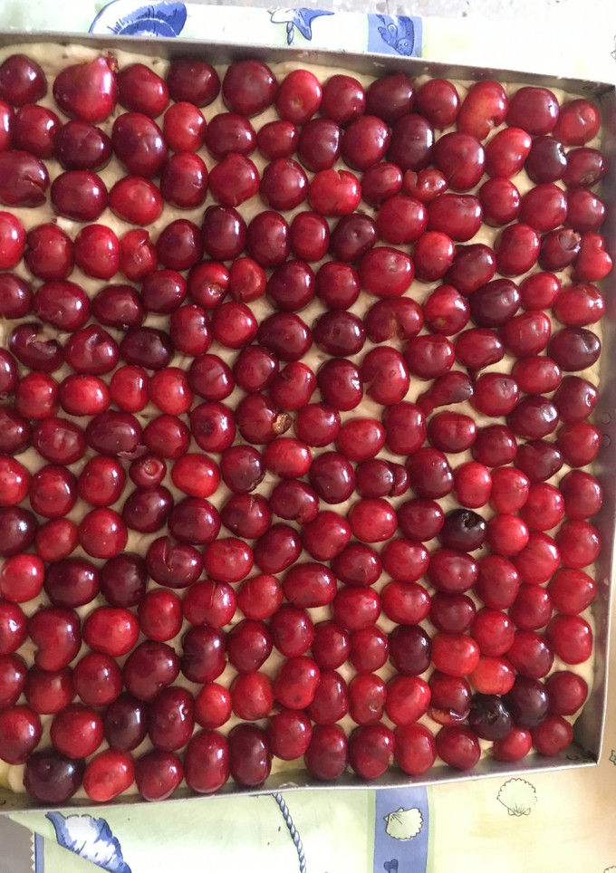 Una foto de Coca de cereza con masa de pan!!!!