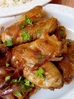 A picture of Hot and spicy chicken wings.