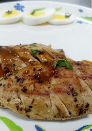 A picture of Grilled Chicken with Espagnole Sauce.