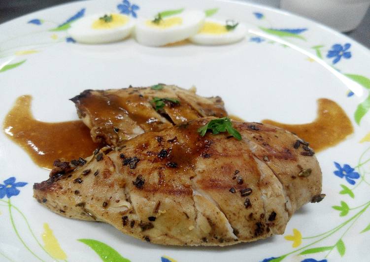 Grilled Chicken with Espagnole Sauce