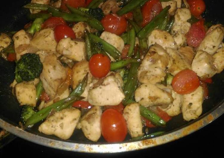 Chicken pesto with vegetables Chicken pesto with vegetables