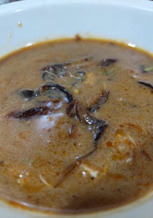 A picture of Chicken nihari.